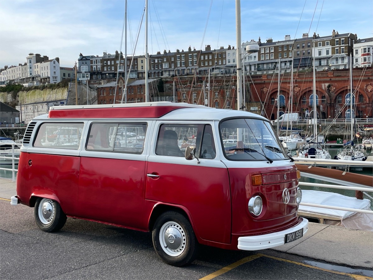1972 Volkswagen T2 Camper Van / Bus Image 3